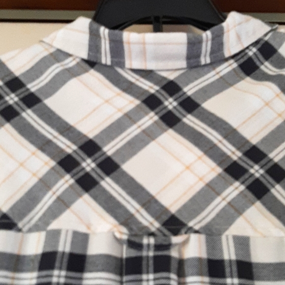 🔥AZ. Jean Co. Blouse - Picture 5 of 7